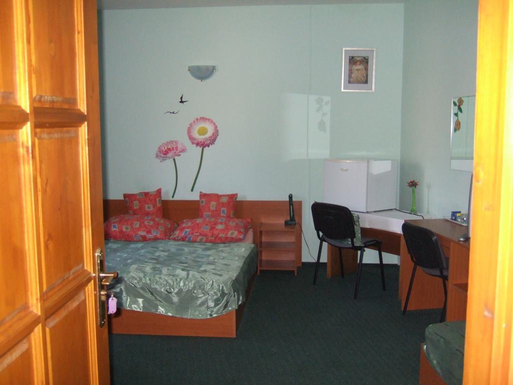 Timarhaz Panzio Bed & Breakfast Szeged Phòng bức ảnh